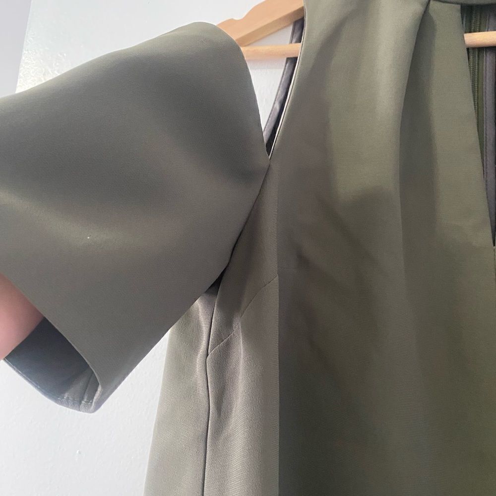 Topshop Cold Shoulder Keyhole Dress Olive - Picture 3 of 9